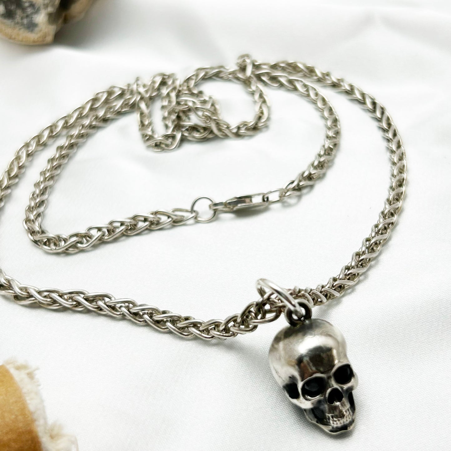 Memento Mori | Silver Skull Necklace