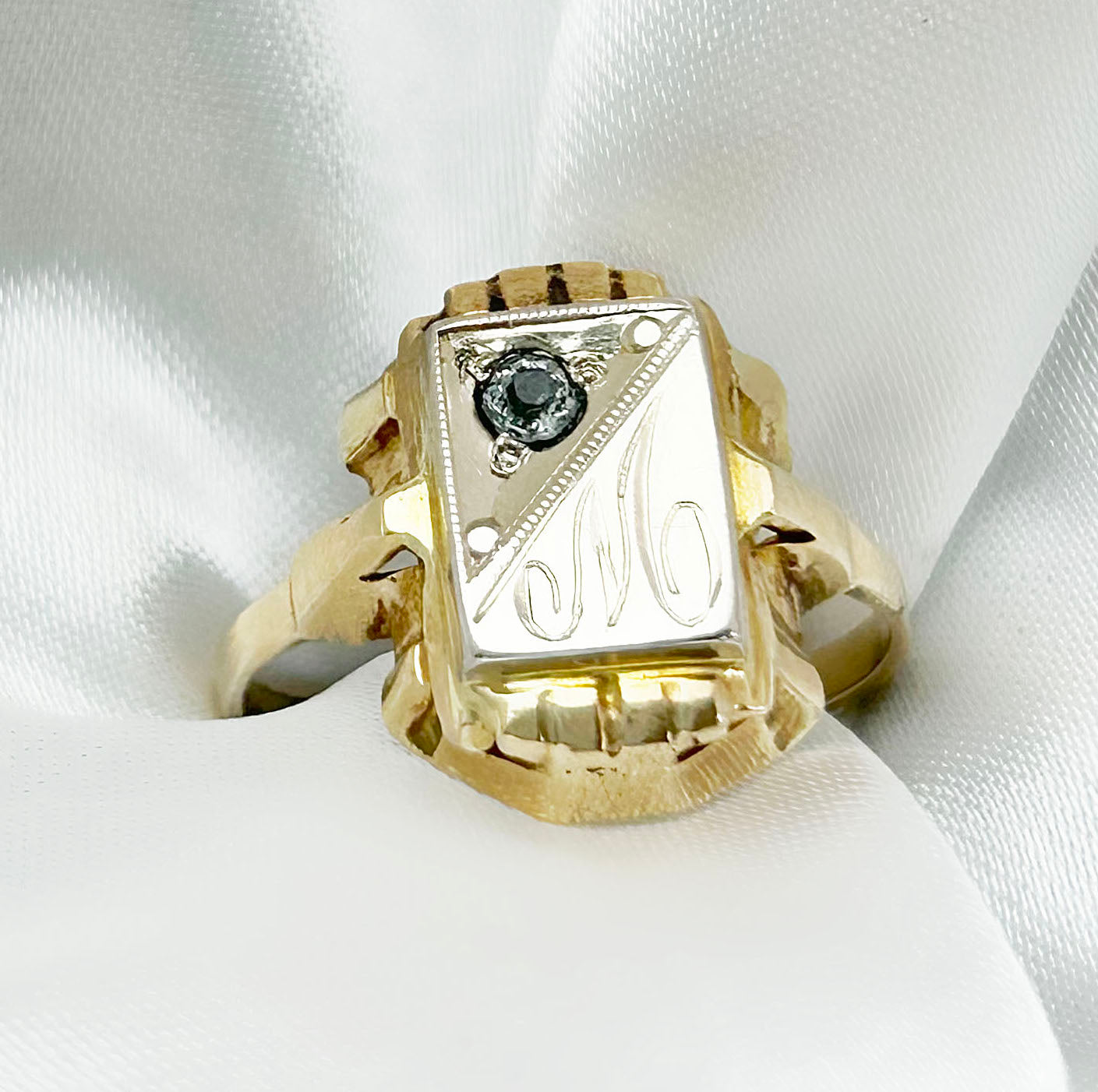 Vintage 10ct Gold Signet Ring