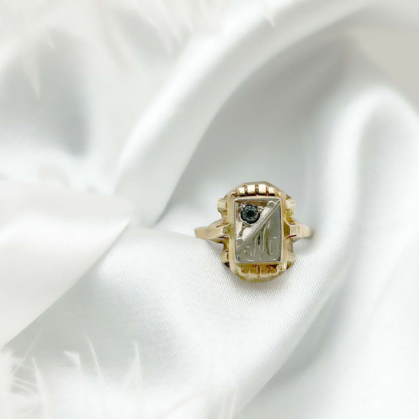 Vintage 10ct Gold Signet Ring