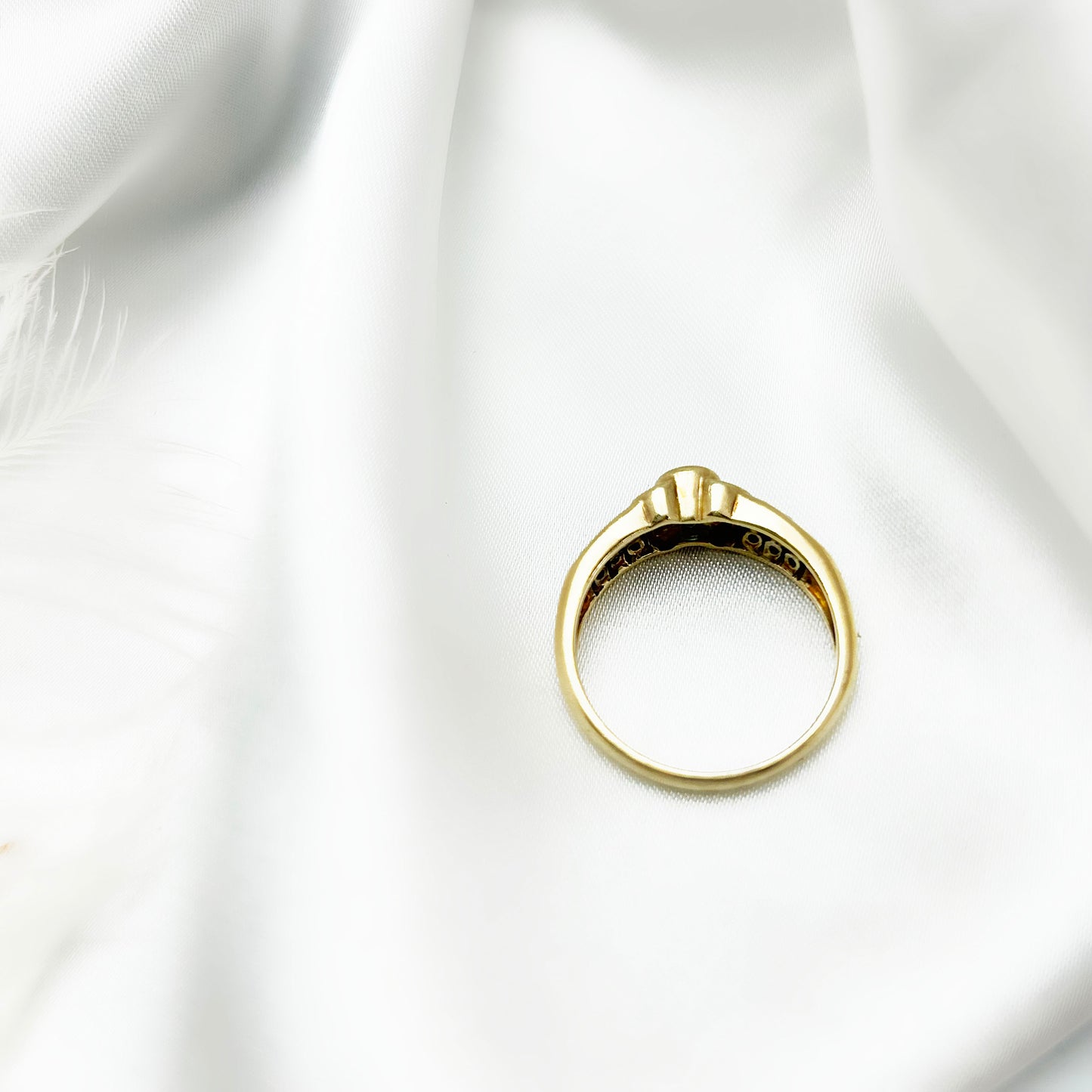 Vintage 9ct Gold & Sapphires + Diamonds