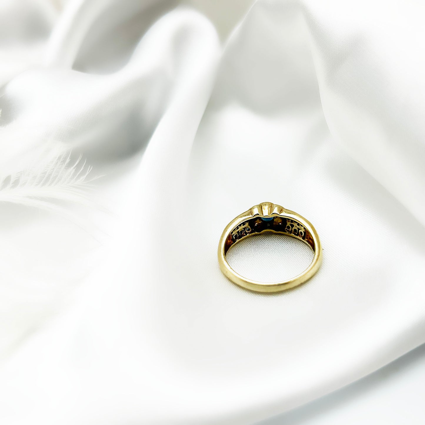 Vintage 9ct Gold & Sapphires + Diamonds