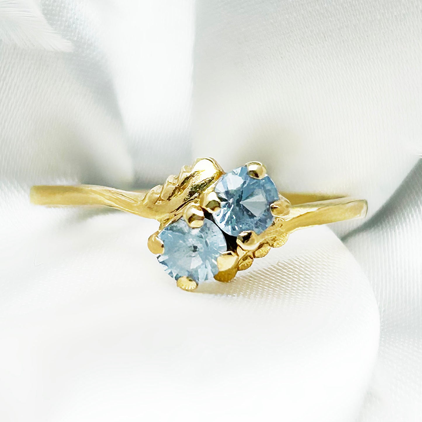 Vintage 10ct Gold Ring & Topaz