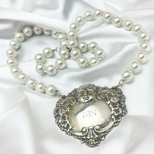 Vintage Cherub & Pearl Necklace | GIN