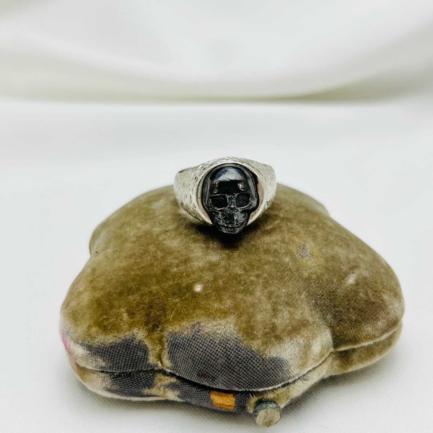Memento Mori | Chunky Silver Skull Ring